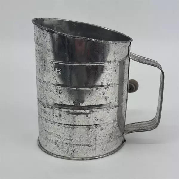 Vintage 3 Cup Metal Bromwell's Measuring Hand Crank Flour Sifter Kitchen Baking