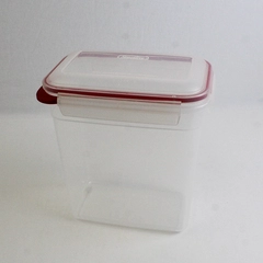 Sterilite 16 Cup Plastic Food Storage Container