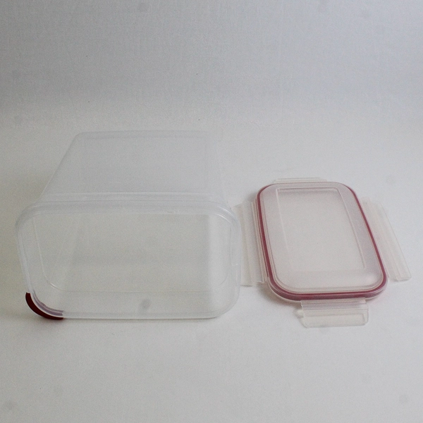 Sterilite 16 Cup Plastic Food Storage Container
