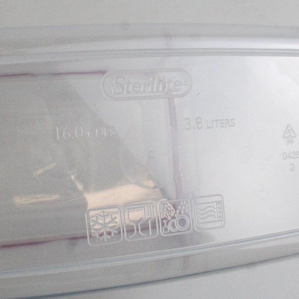 Sterilite 16 Cup Plastic Food Storage Container