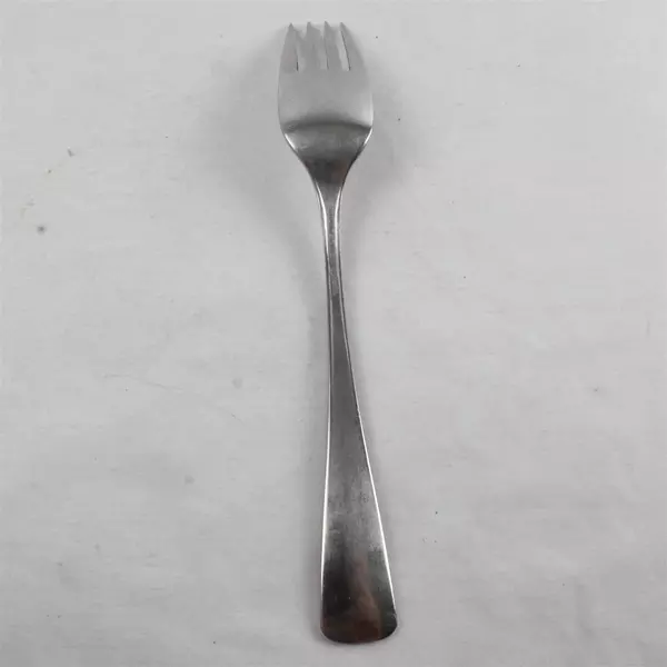 Lot of 2 Oneida Phoenix Flatware Fork & Oval Soup Spoon Glossy 7.25in