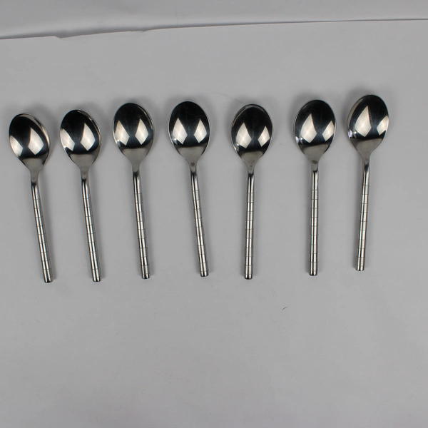 Lot of 7 Cambridge 18/10 Stainless Glossy Satin Teaspoons Leigh-Sand Pattern 