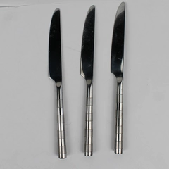 Lot of 3 Cambridge 18/10 Stainless Glossy Satin Dinner Knife Leigh-Sand Pattern 