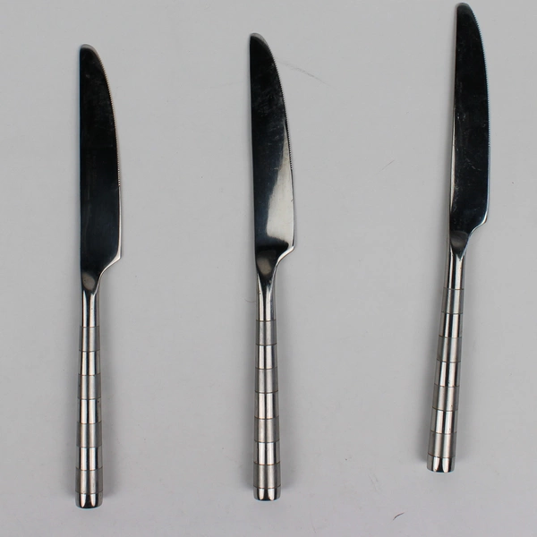 Lot of 3 Cambridge 18/10 Stainless Glossy Satin Dinner Knife Leigh-Sand Pattern 