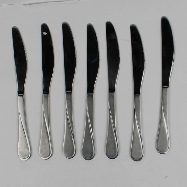 Lot of 7 Cambridge Silver Gravity Sand Dinner Knives Stainless 9" Satin Glossy