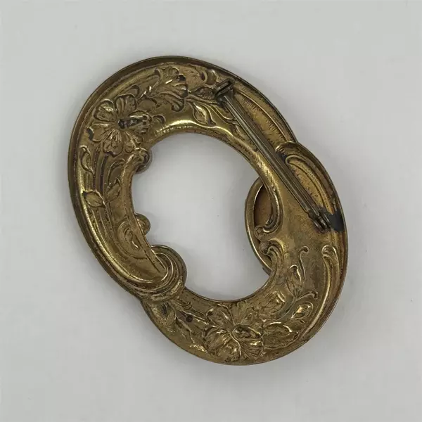 Vintage Oval Floral Brass and Faceted Amethyst Purple Rhinestones Brooch