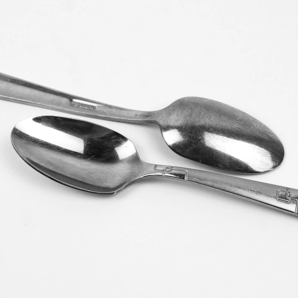 Lot of 5 Oneida Quadratic Pattern Teaspoons Glossy Frosted 6.25 Inches