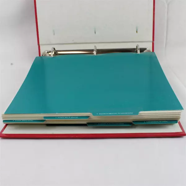 Home & Holiday Crafts Book DIY Projects Guide for Seasonal Crafting Ideas