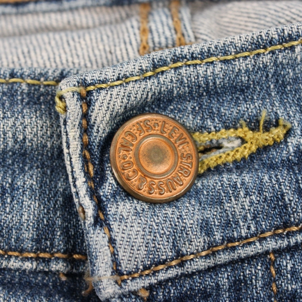 Levi's 524 Juniors 5 Light Wash Too Superlow Skinny Denim Jeans