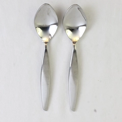 Lot of 2 Retroneu Roadway Stainless Steel 18/10 Oval Soup Spoons 7.88 Inches