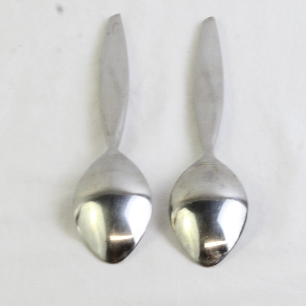 Lot of 2 Retroneu Roadway Stainless Steel 18/10 Oval Soup Spoons 7.88 Inches
