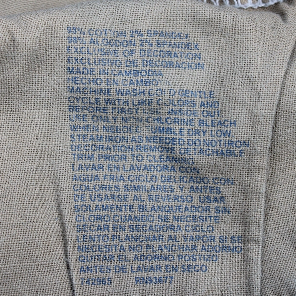 St John’s Bay Juniors 6 Dark Wash Denim Jean Capris