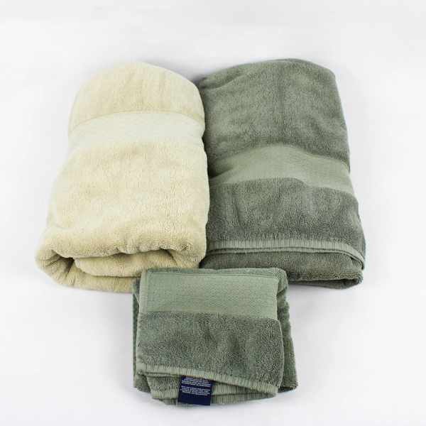 Lot 3 Chaps Home 2 Bath Towels (Green/Yellow) & 1 Green Hand Towel