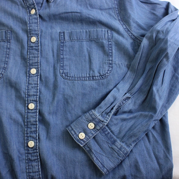 St. Johns Bay Women's PXL Denim Long Sleeve Button Up Shirt