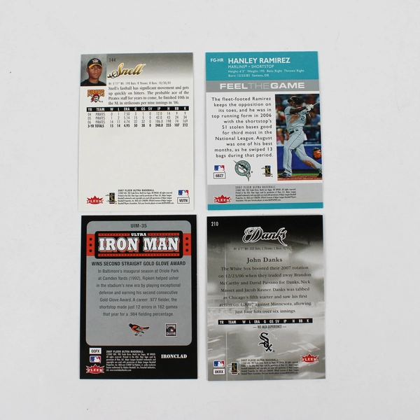 Lot of 151 Fleer 2007 Baseball Cards