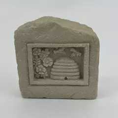 1994 Carruth Studio Honey Bee Mini Hanging Stone Plaque