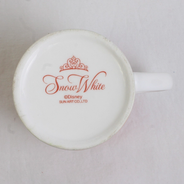 Disney Mug Snow White with Orange and Red Background Small