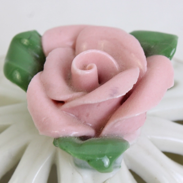 Unbranded White and Pink with a Rose Porcelain Trinket Dish/Potpourri Box