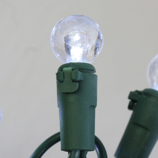 60 Cool White Sphere LED Stringed Lights in Box, Indoor/Outdoor 7 Spare Bulbs