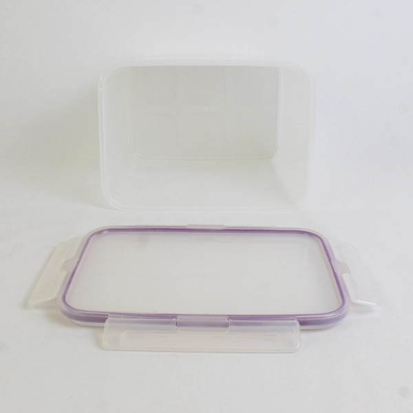 Snapware 17 Cups Clear Plastic Food Storage Container