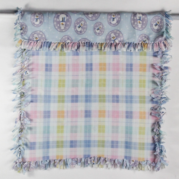 Unbranded No-Sew Fleece Tie Blanket Pastel Colors W/ Snowmen 41" x 52"