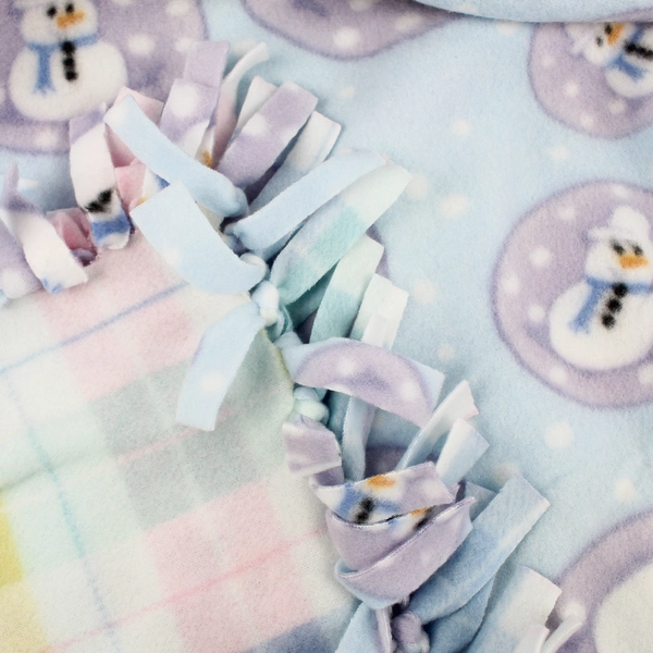 Unbranded No-Sew Fleece Tie Blanket Pastel Colors W/ Snowmen 41" x 52"