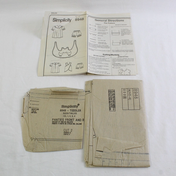 Simplicity 8948 Toddlers Dress & Outfit Patterns Girls Size A (1/2,1,2,3,4) 1996
