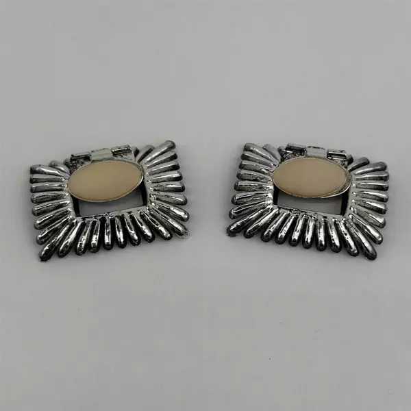Pair of Vtg Large Silver Tone Shoe Clips With Beige Oval Fabric Centers