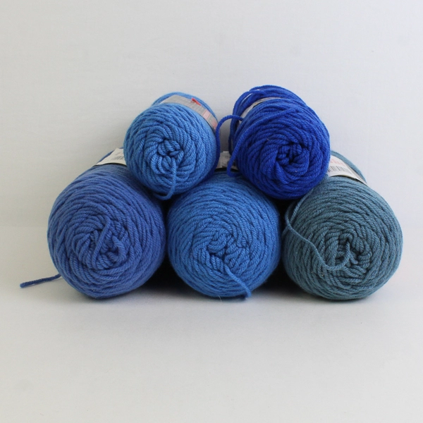 Lot of 5 Red Heart 4 Ply Various Shades of Blue Yarn Skeins