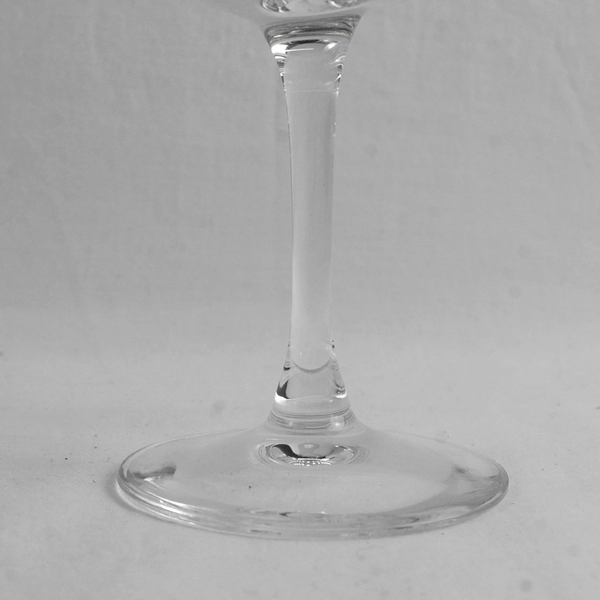 Lot Of 4 Matching The Cellar Basics Vidrio Wine Glasses Clear Glass 6.75" Tall