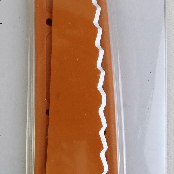 KAI Pure Komachi 2 Orange 8" Serrated Bread Knife W/ Sheath