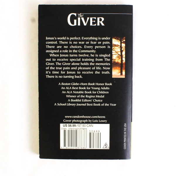 The Giver by Lois Lowry 2002 Paperback Good Condition
