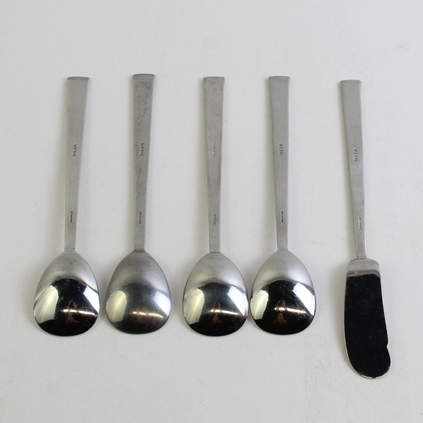 Lot Of 5 Oneida Silver Sunnybrook (Stainless) Flatware 4 Sugar Spoons & 1 Knife