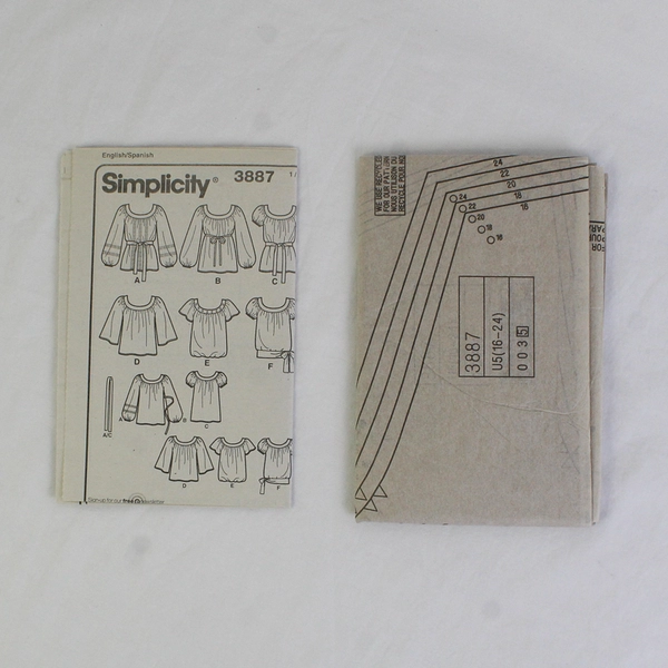 Simplicity 3887 Pullover Tops Patterns Women's Size U5 (16, 18, 20, 22, 24) 2007