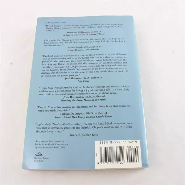 Ageless Body Timeless Mind: The Quantum Alternative to Growing Old - Paperback