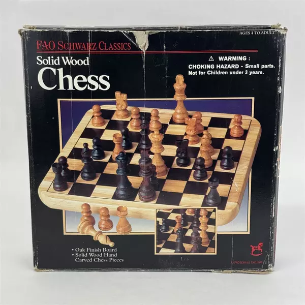Vintage 1993 FAO Schwarz Solid Oak Finish Board Wood Chess Set By Cardinal