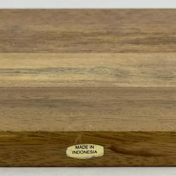 Vintage 1993 FAO Schwarz Solid Oak Finish Board Wood Chess Set By Cardinal