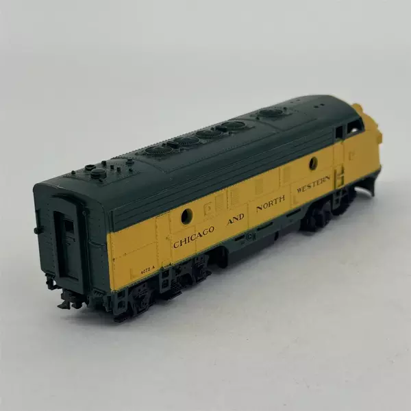 HO Chicago & North Western Locomotive 4072-A