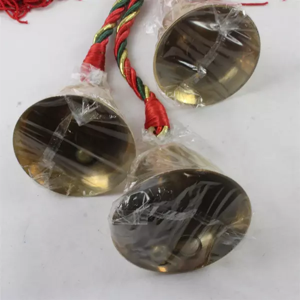 House of Lloyd Christmas Around the World Holiday Bells Door Hanger 1997