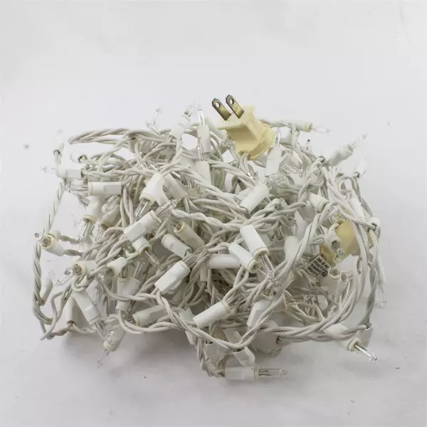 Holiday Living 300-Count Icicle Lights Clear Bulbs White Wire 22' Indoor/Outdoor