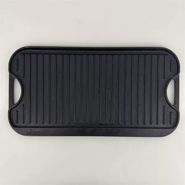 Vintage Used Cast Iron Metal Lodge Pro Grid Iron USA Reversible Grill Pan