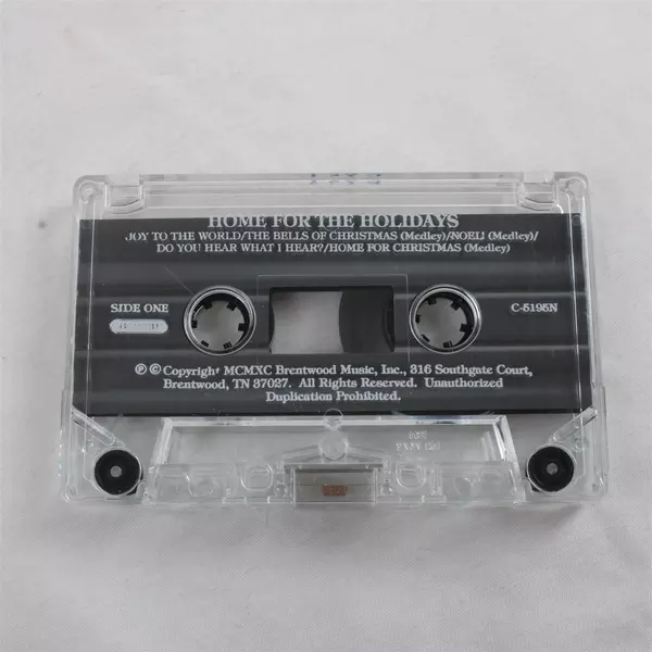 Home for the Holidays : 22 Christmas Sing-along Favorites Cassette