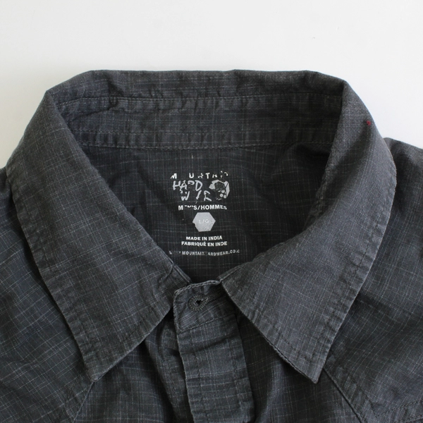 Mountain Hardwear Gray Short Sleeve Button-Up Men's Size Large