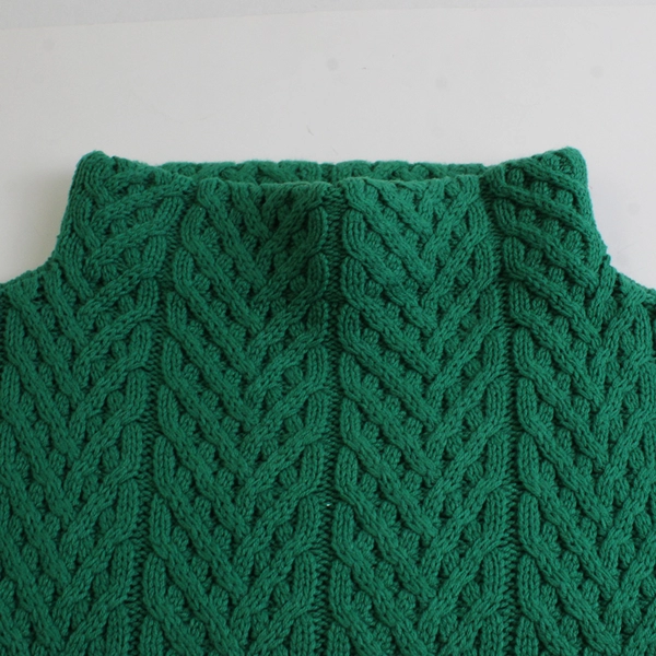 Liz Claiborne Women's L Green Cable Knit Pullover Mock Neck Sweater