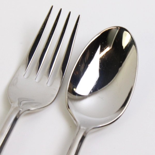 A Lot of 4 Michael Lloyd 18/8 Stainless Dinner & Salad Forks Teaspoon Soup Spoon