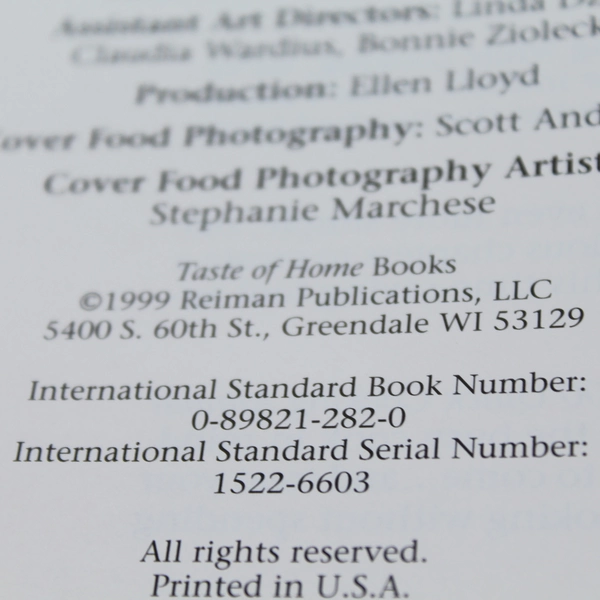 Taste of Home 2000 Quick Cooking Annual Recipes Hardcover Cookbook