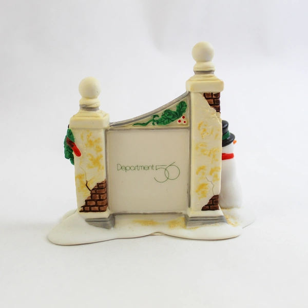 Department 56 Village Sign with Snowman #55727 Hand-Painted in Box