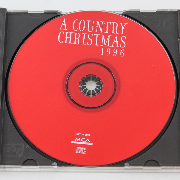 A Country Christmas 1996 MCA Music CD - Pre-Owned Holiday Favorites