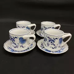 Set of 4 Blue Danube Blue Onion Straight Sided Mugs & Saucers 2002
