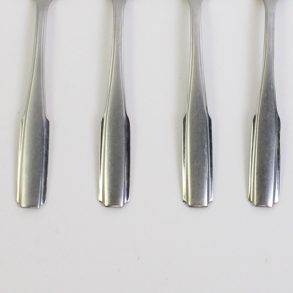 A Lot of 4 Oneida Satin Fremont Oval Soup Spoons 6.75 Inches